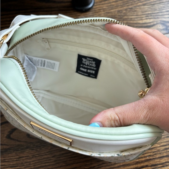 Disney Winnie the Pooh White and Green Crossbody Bag NWT Primark - Picture 5 of 5